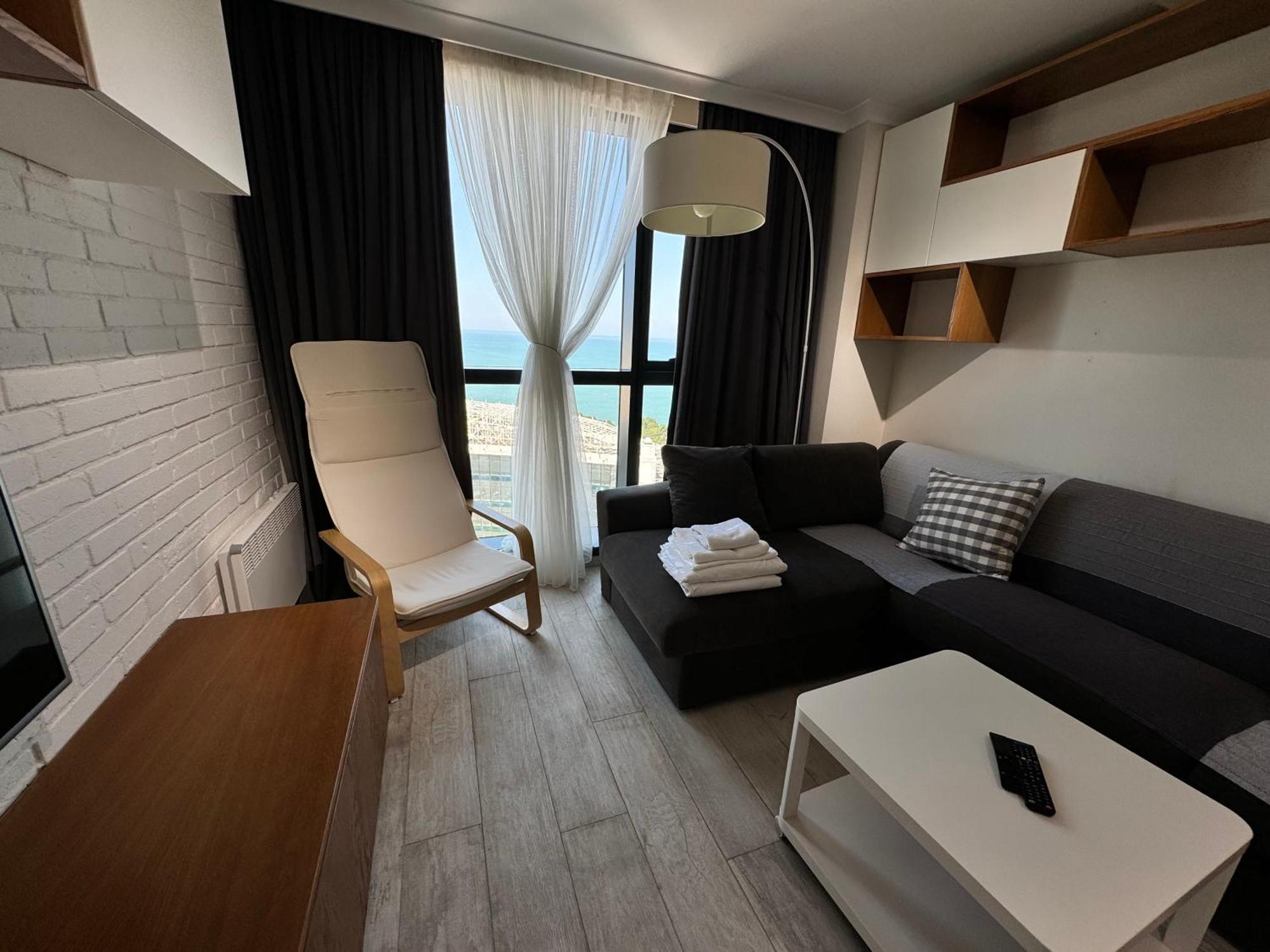 Apartment In Porta Batumi Tower Exterior photo